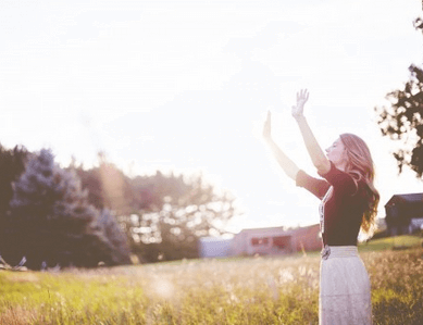 陽(yáng)光一點(diǎn)的微信名字女生